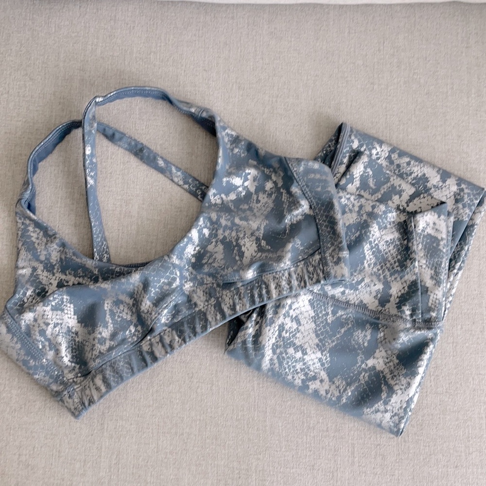Carbon38 small metallic snakeskin set blue/silver